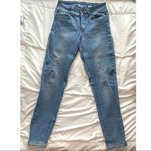 YMI size 5 mid rise jegging